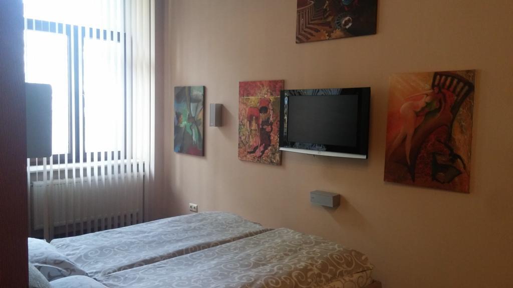 Aparthotel Na Dobu Lviv Exterior photo